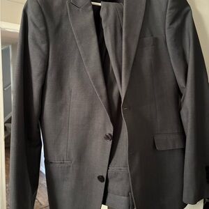 Classic Men's Gray suit
